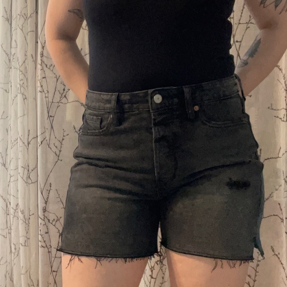 Old Navy - Button fly black denim short - Picture 3 of 3